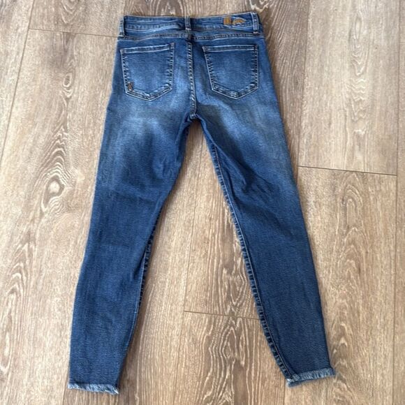 Kut From The Kloth Janet Ankle Skinny Lightly Distressed Size 4 - Picture 3 of 8